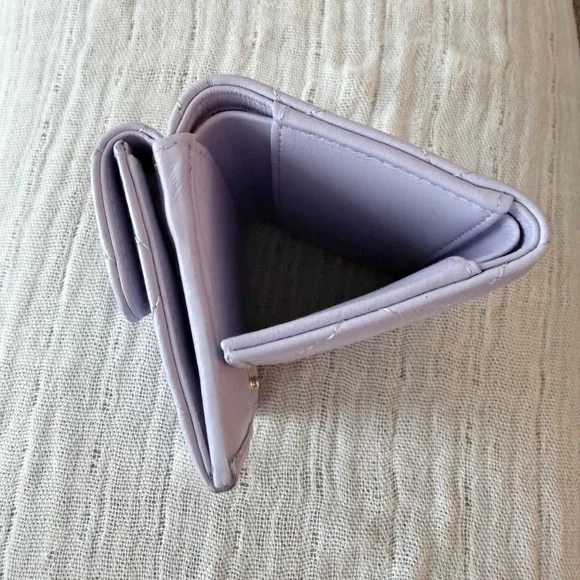 Chanel Wallet - Picture 2 of 5